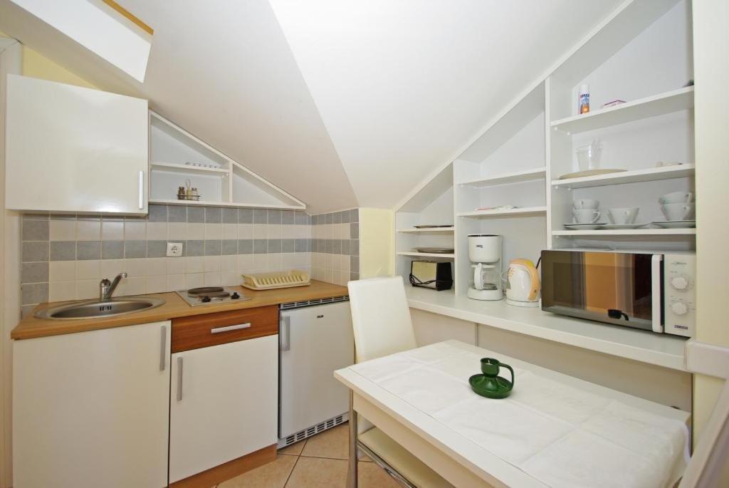 Apartments Villa Rose Sumartin Exterior foto