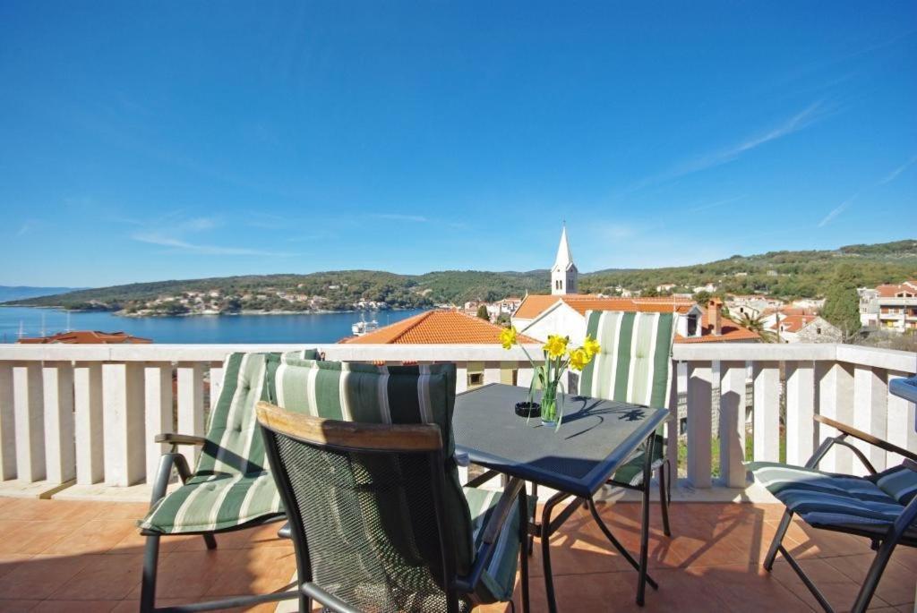 Apartments Villa Rose Sumartin Exterior foto