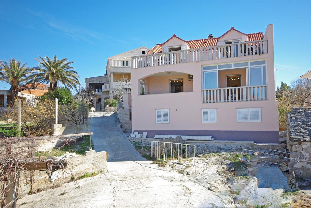 Apartments Villa Rose Sumartin Exterior foto